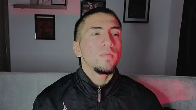 Snapshot of AresMassimoX chatting on 11/25/25, 05:51 AresMassimoX online show from 11/25/25, 05:51