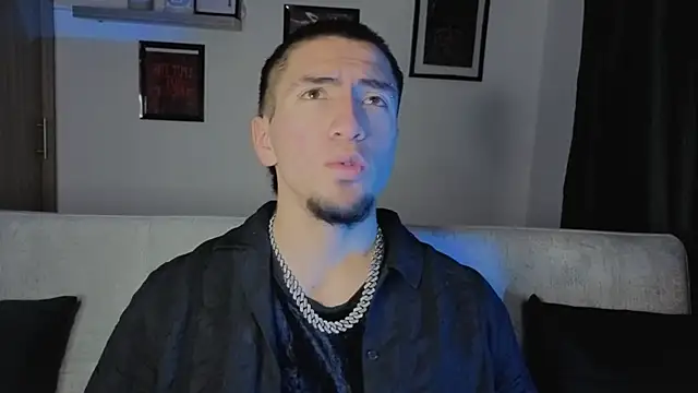 Snapshot of AresMassimoX chatting on 11/27/25, 12:56 AresMassimoX online show from 11/27/25, 12:56