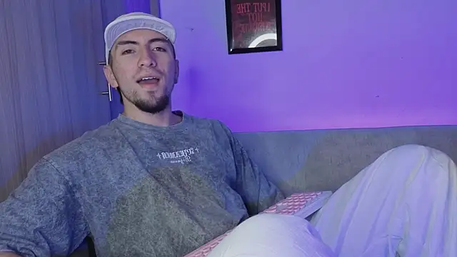 Snapshot of AresMassimoX chatting on 01/10/26, 02:19 AresMassimoX online show from 01/10/26, 02:19