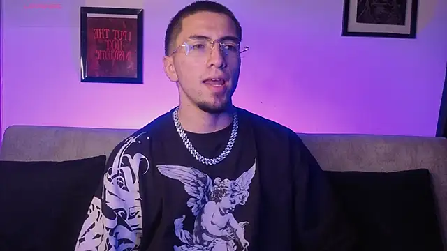 Snapshot of AresMassimoX chatting on 02/03/26, 12:43 AresMassimoX online show from 02/03/26, 12:43