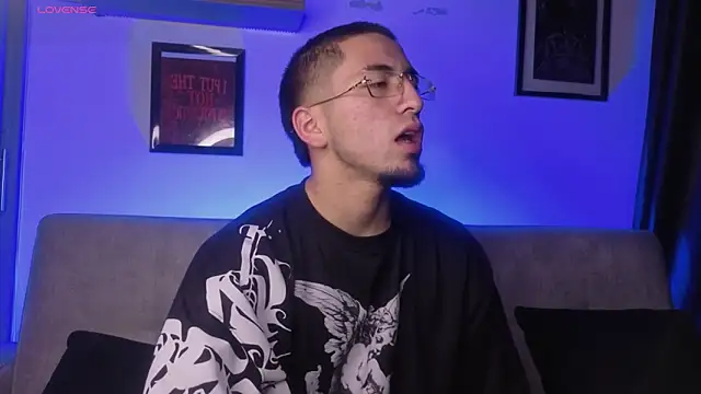 Snapshot of AresMassimoX chatting on 02/10/26, 06:01 AresMassimoX online show from 02/10/26, 06:01