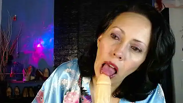 Jhanne Cherry  online show from 05/08/26, 05:35