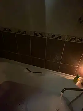 Snapshot of Dona_Mafia chatting on 11/19/25, 12:05 Dona Mafia online show from 11/19/25, 12:05