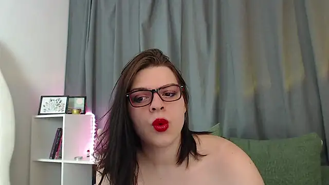 Snapshot of Dona_Mafia chatting on 11/22/25, 11:15 Dona Mafia online show from 11/22/25, 11:15