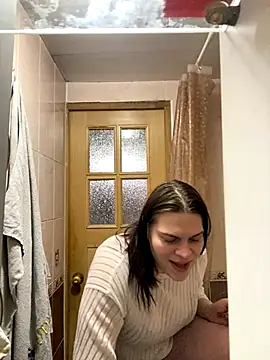 Snapshot of Dona_Mafia chatting on 12/04/25, 03:27 Dona Mafia online show from 12/04/25, 03:27