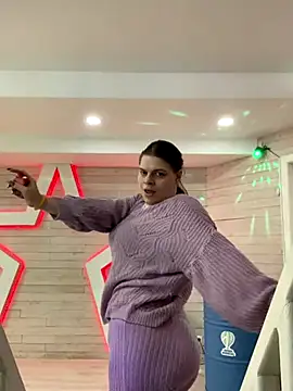 Snapshot of Dona_Mafia chatting on 12/15/25, 11:53 Dona Mafia online show from 12/15/25, 11:53