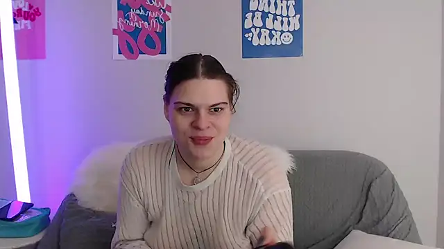 Snapshot of Dona_Mafia chatting on 12/17/25, 11:22 Dona Mafia online show from 12/17/25, 11:22