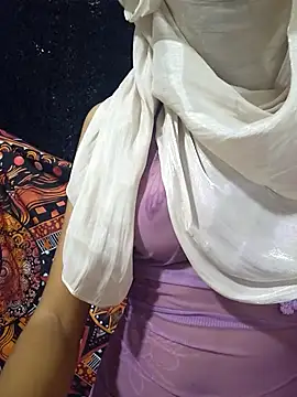 Snapshot of Sachi_girl001 chatting on 11/14/25, 04:17 Sachi girl001 online show from 11/14/25, 04:17