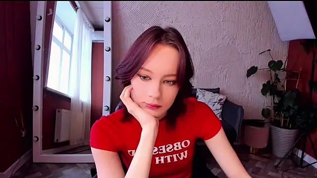 Snapshot of Annie_Way chatting on 11/19/25, 11:21 Annie Way online show from 11/19/25, 11:21