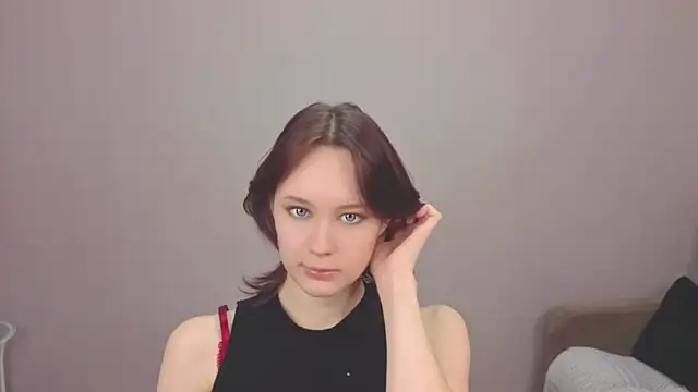 Snapshot of Annie_Way chatting on 11/29/25, 01:14 Annie Way online show from 11/29/25, 01:14