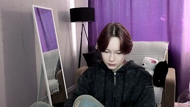 Snapshot of Annie_Way chatting on 03/06/26, 05:37 Annie Way online show from 03/06/26, 05:37