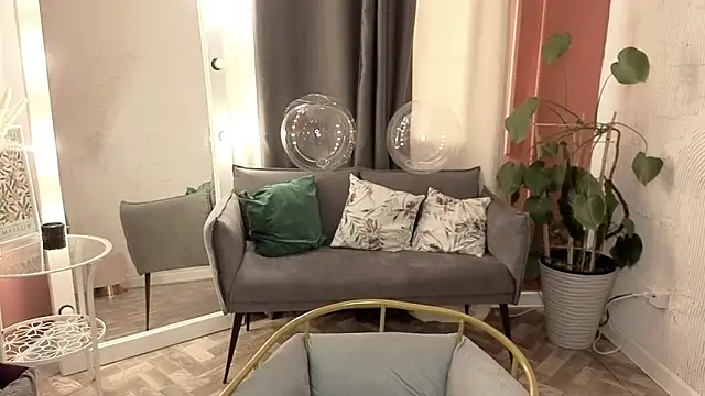 Snapshot of Annie_Way chatting on 03/14/26, 04:40 Annie Way online show from 03/14/26, 04:40