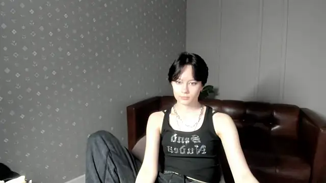 Snapshot of Annie_Way chatting on 03/18/26, 10:40 Annie Way online show from 03/18/26, 10:40