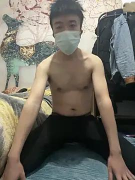 Snapshot of Theo615 chatting on 11/16/25, 02:44 Theo615 online show from 11/16/25, 02:44