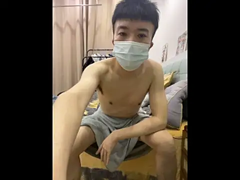 Snapshot of Theo615 chatting on 11/25/25, 04:29 Theo615 online show from 11/25/25, 04:29