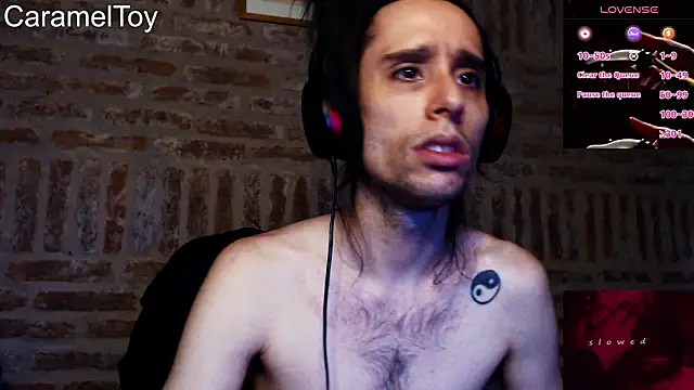 Snapshot of CaramelToy chatting on 02/12/26, 08:37 CaramelToy online show from 02/12/26, 08:37