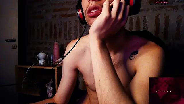 Snapshot of CaramelToy chatting on 03/06/26, 04:03 CaramelToy online show from 03/06/26, 04:03