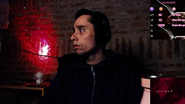 Snapshot of CaramelToy chatting on 03/12/26, 05:19 CaramelToy online show from 03/12/26, 05:19