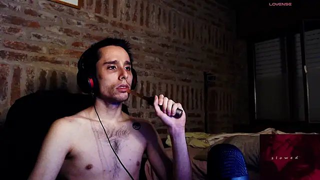 Snapshot of CaramelToy chatting on 03/13/26, 10:38 CaramelToy online show from 03/13/26, 10:38