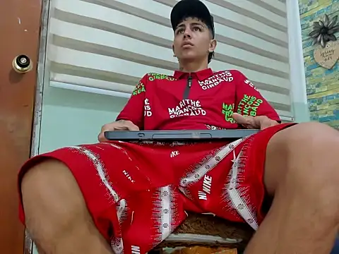 naughty boy Maicoll online show from 11/13/25, 11:20