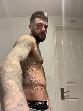 Snapshot of magicmichaell chatting on 11/20/25, 08:30 magicmichaell online show from 11/20/25, 08:30