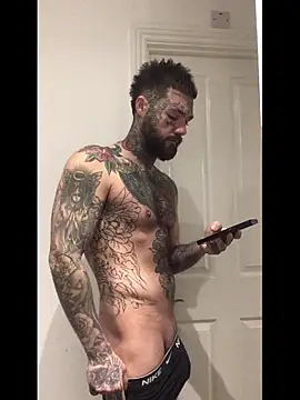 Snapshot of magicmichaell chatting on 12/01/25, 08:41 magicmichaell online show from 12/01/25, 08:41