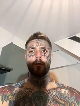 Snapshot of magicmichaell chatting on 12/15/25, 07:07 magicmichaell online show from 12/15/25, 07:07