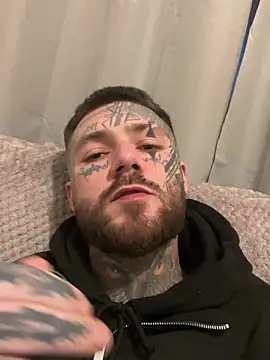 Snapshot of magicmichaell chatting on 02/13/26, 08:10 magicmichaell online show from 02/13/26, 08:10