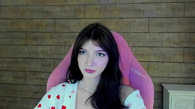 Snapshot of SophiaProve chatting on 05/08/26, 04:34 SophiaProve online show from 05/08/26, 04:34