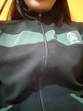 Snapshot of Hot__girls001 chatting on 11/13/25, 05:01 Hot girls001 online show from 11/13/25, 05:01