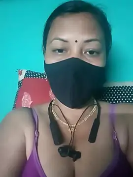 Snapshot of Hot__girls001 chatting on 11/26/25, 06:09 Hot girls001 online show from 11/26/25, 06:09