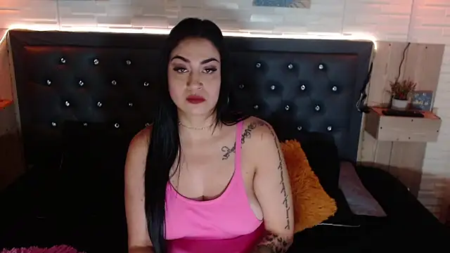 Scarlet Desire online show from 11/11/25, 02:06