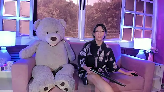 ReiAyanamy online show from 11/27/25, 08:00