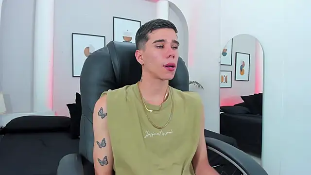 Snapshot of Gabo_white1 chatting on 12/02/25, 07:25 Gabo white1 online show from 12/02/25, 07:25