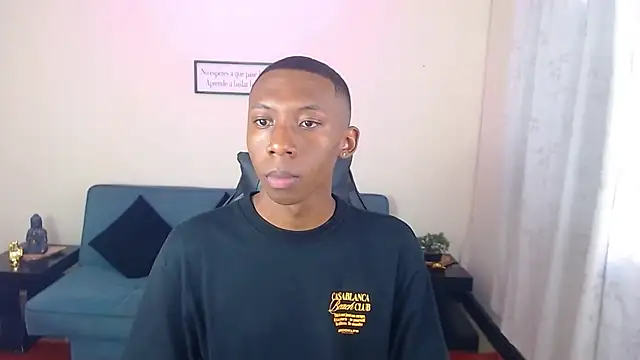 Snapshot of Miilo18 chatting on 12/03/25, 09:02 Miilo18 online show from 12/03/25, 09:02