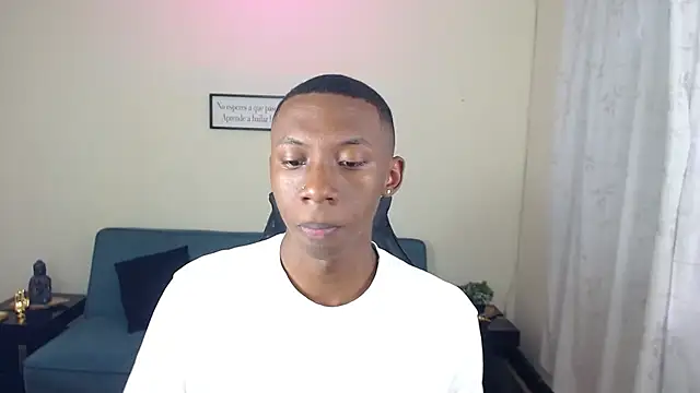 Snapshot of Miilo18 chatting on 12/04/25, 08:50 Miilo18 online show from 12/04/25, 08:50