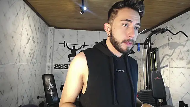 Snapshot of dave_wolff chatting on 11/11/25, 11:43 dave wolff online show from 11/11/25, 11:43