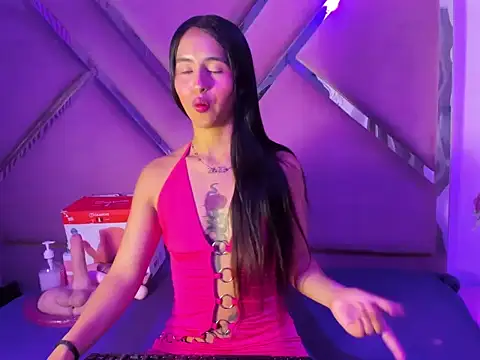 CloeMorenti  online show from 11/19/25, 12:49