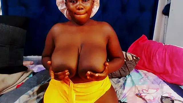 Snapshot of DarkCherryx chatting on 01/14/26, 07:14 DarkCherryx online show from 01/14/26, 07:14