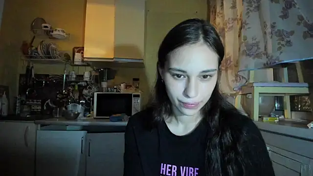 BrunetteVibe online show from 11/12/25, 03:34