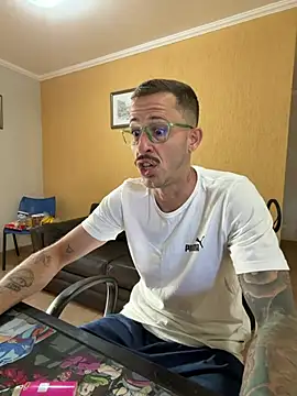 Snapshot of Lucasjandre chatting on 07/30/26, 10:47 Lucasjandre online show from 07/30/26, 10:47