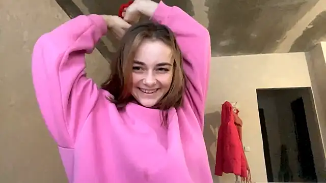 Snapshot of GeralynChiszar chatting on 11/12/25, 06:14 GeralynChiszar online show from 11/12/25, 06:14