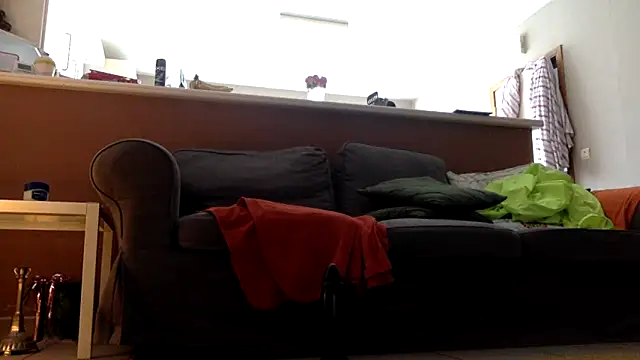 Snapshot of mpbe chatting on 02/19/26, 12:12 mpbe online show from 02/19/26, 12:12