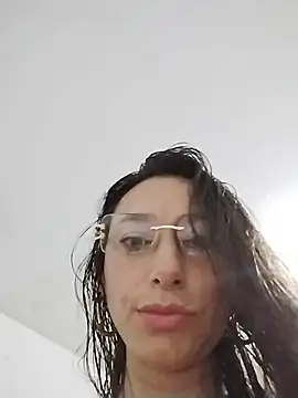 Snapshot of Samantha_curvy1 chatting on 11/26/25, 06:42 Samantha curvy1 online show from 11/26/25, 06:42