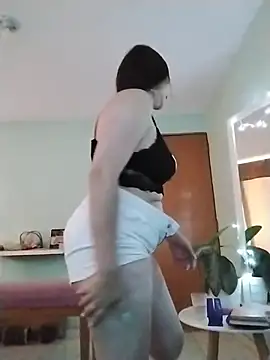 Snapshot of Samantha_curvy1 chatting on 11/29/25, 07:17 Samantha curvy1 online show from 11/29/25, 07:17