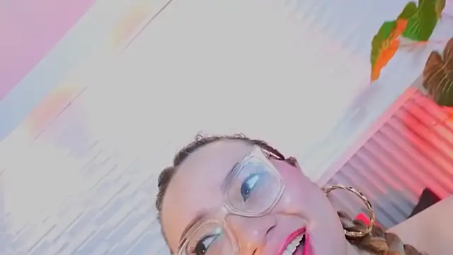 Snapshot of Amber_bunnyx01 chatting on 02/20/26, 06:26 Amber bunnyx01 online show from 02/20/26, 06:26