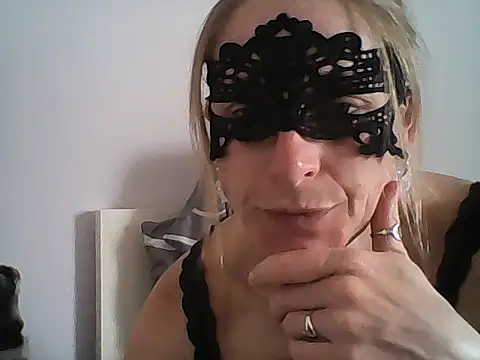 MelleEloa online show from 06/11/26, 01:20