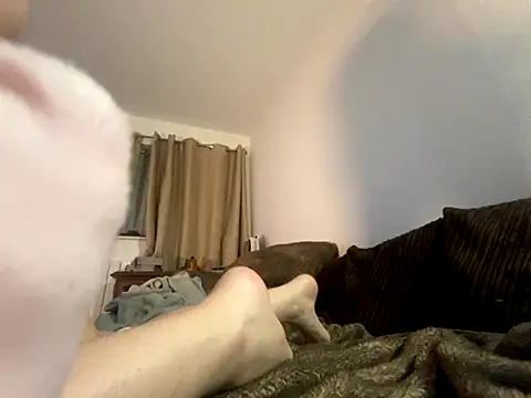 Snapshot of babygirltiti chatting on 11/18/25, 05:28 babygirltiti online show from 11/18/25, 05:28