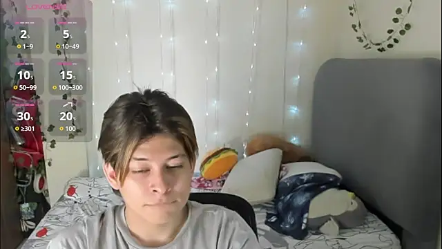 Felix kitty online show from 12/17/25, 07:09