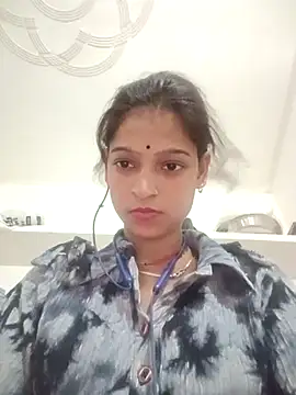 Mohnicute online show from 05/01/26, 11:48